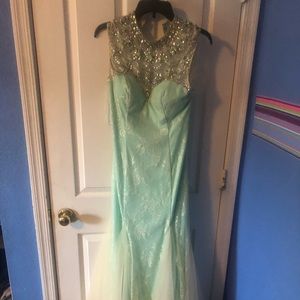 Long Beautiful prom dress